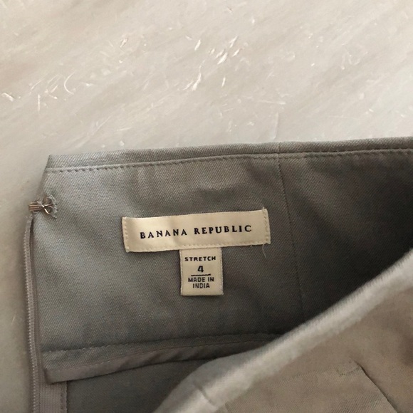 Banana Republic size 4 skirt - Picture 2 of 2